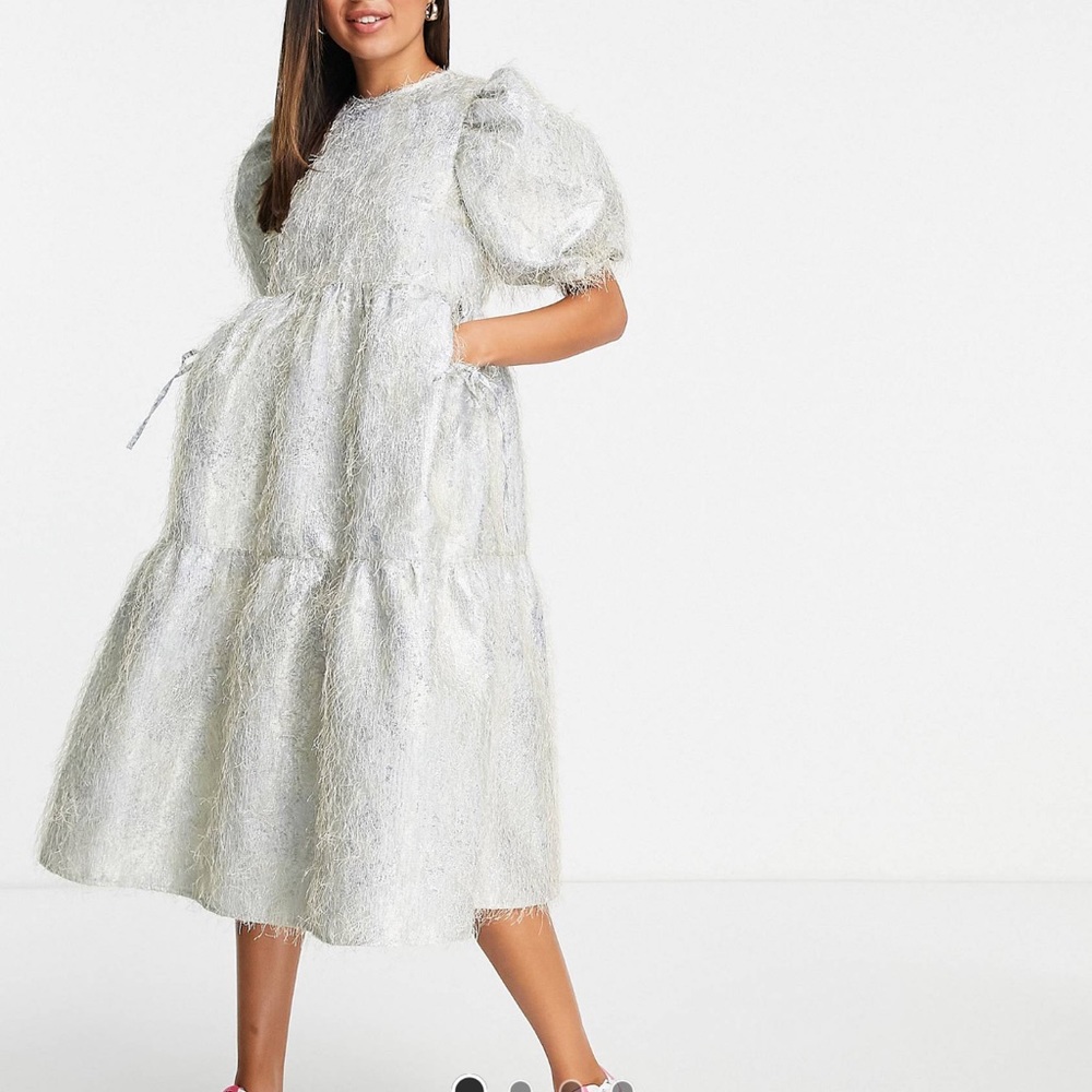 Light blue fluffy midi dress